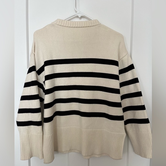 PRICE DROP! ✨ Relaxed fit cozy striped sweater - Picture 2 of 2